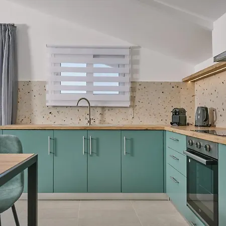 Sofita Sea View Apartment, By Tk Management Διαμέρισμα *