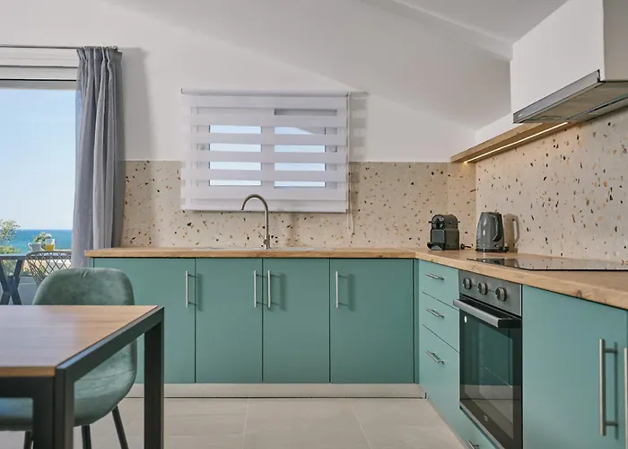 Sofita Sea View Apartment, By Tk Premium Argassi