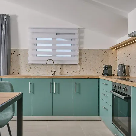 Sofita Sea View Apartment, By Tk Premium Argassi