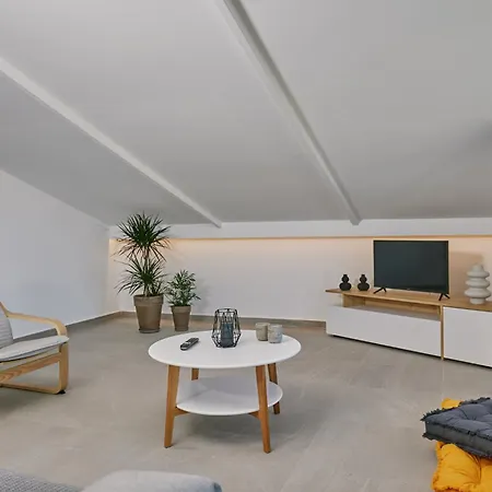 Sofita - Beachfront 2br With Sea View, By Tk Premium *