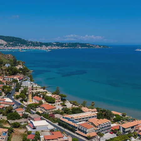 Sofita - Beachfront 2Br Apartment With Sea View, By Tk Premium Stays